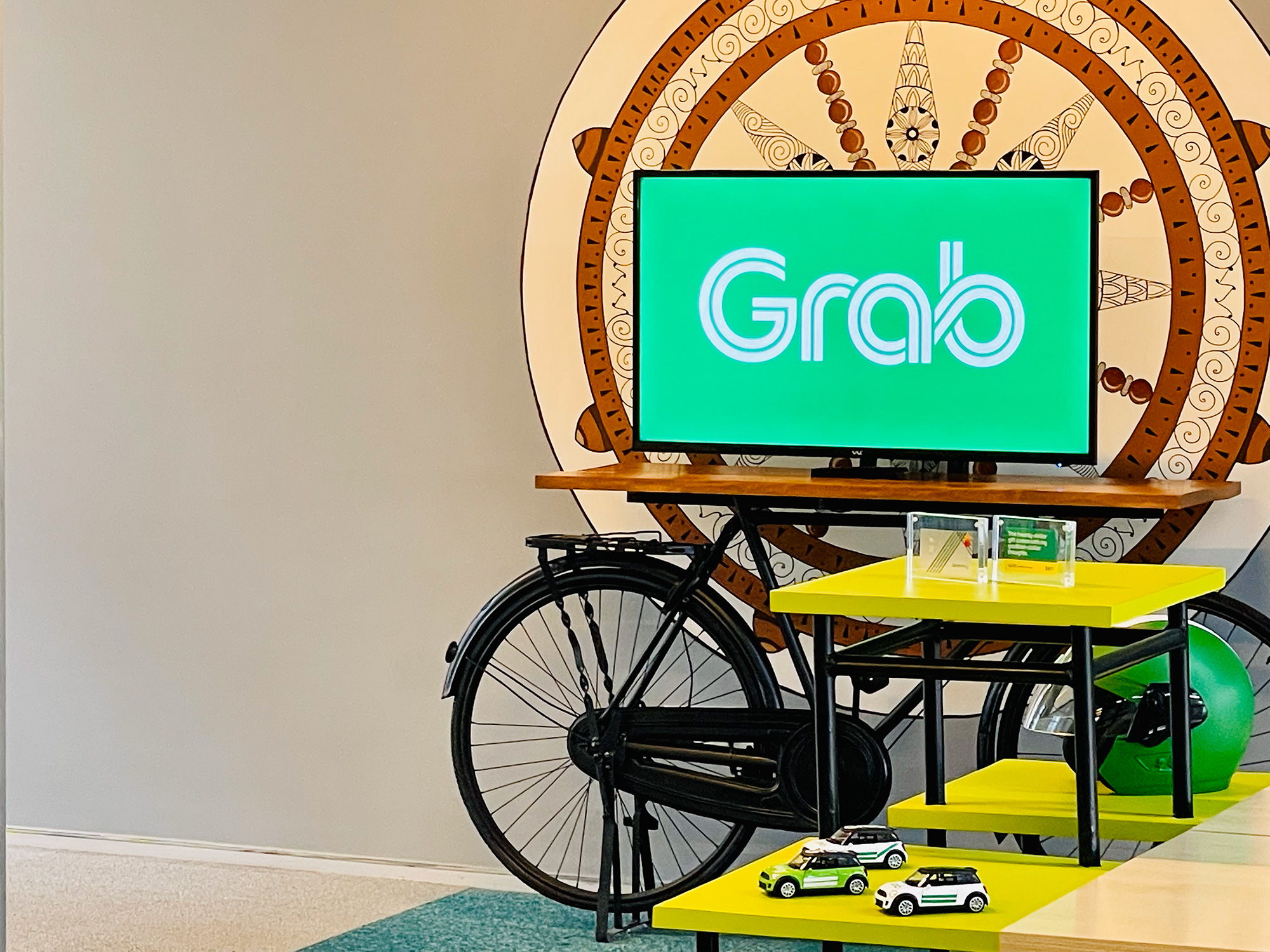 a bicycle with a tv on it